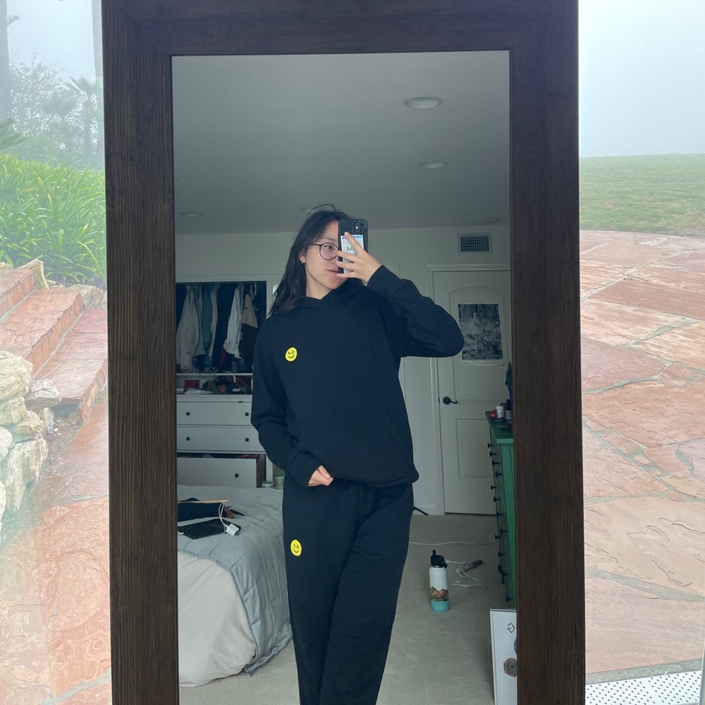gilly hicks sweatsuit